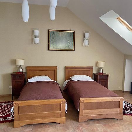Classic Car Museum Apartment Рига Екстериор снимка