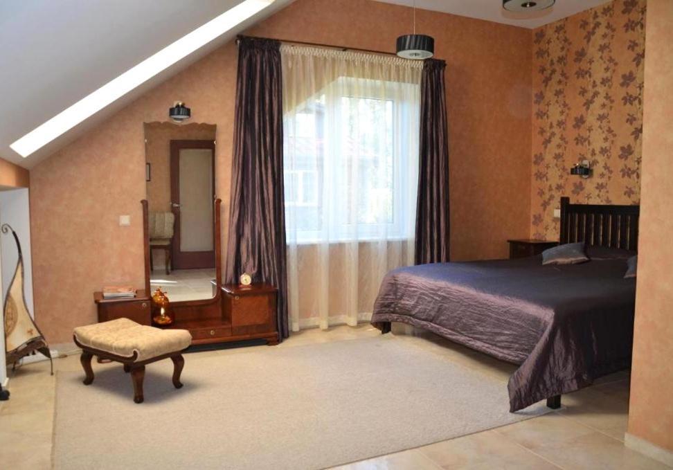 Classic Car Museum Apartment Рига Екстериор снимка