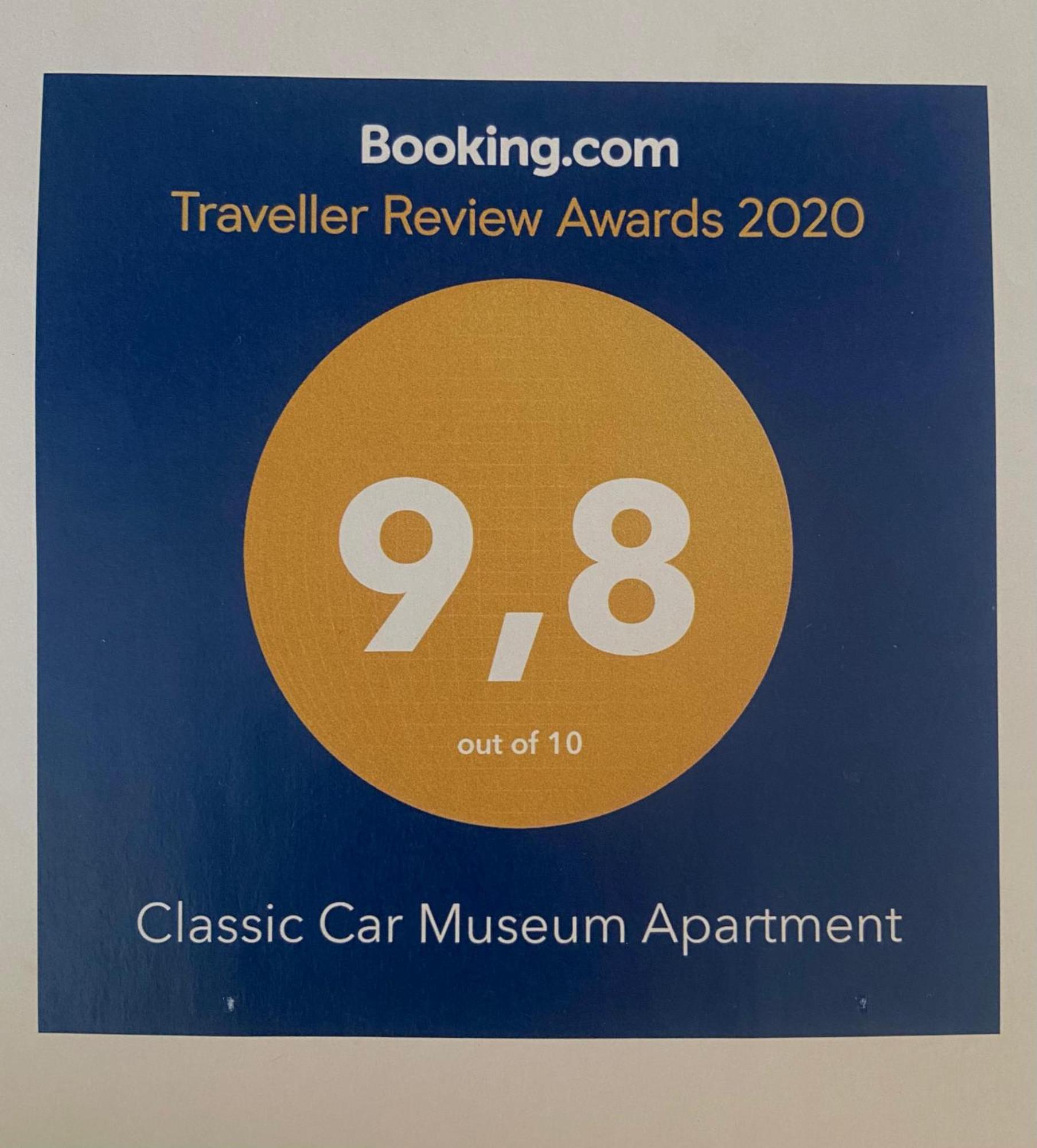 Classic Car Museum Apartment Рига Екстериор снимка